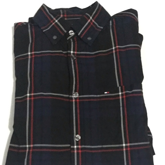 Tommy Hilfiger New York fit long sleeve button up. - Picture 1 of 2